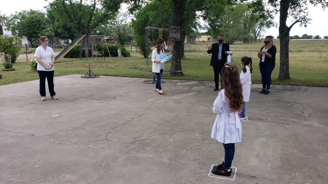 Escuelas de la zona rural fueron las elegidas para este reinicio en las aulas.